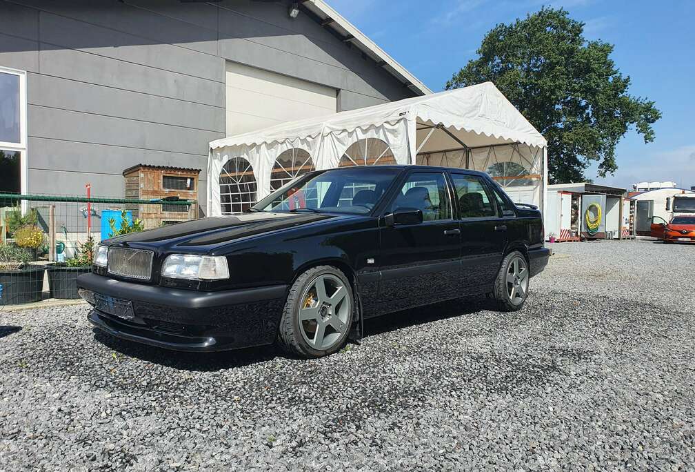 Volvo 2.3 Turbo T-5 Luxury-Line