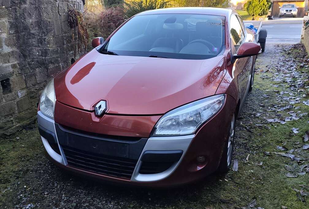 Renault Mégane Coupé 1.5 dCi Dynamique FAP
