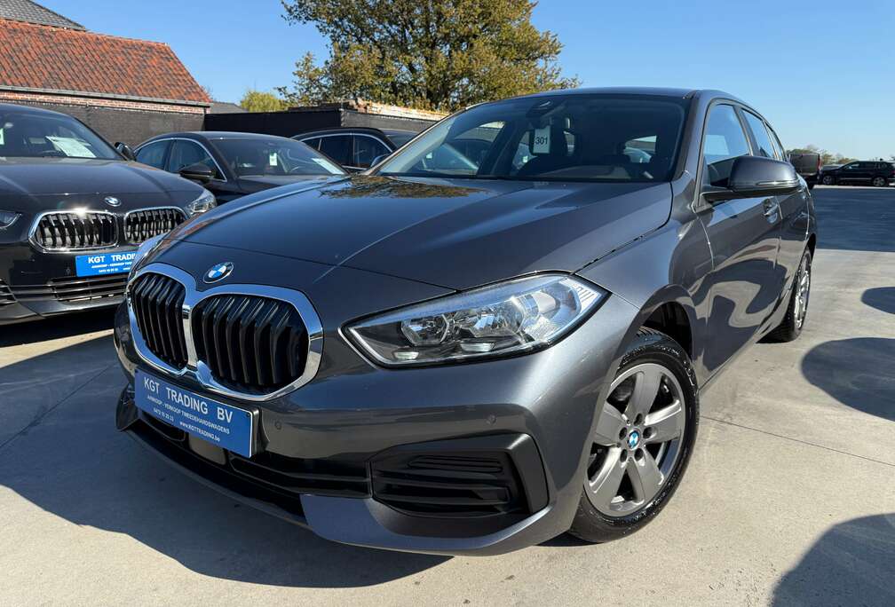 BMW i 140PK NAVIGATIE CARPLAY PDC BLUETOOTH LED CARPASS