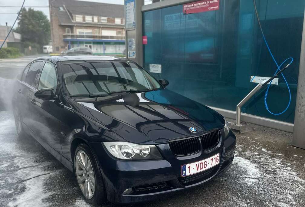 BMW 318i touring