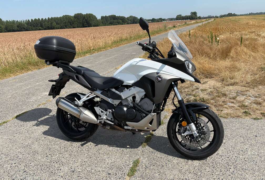 Honda VFR800X CrossRunner