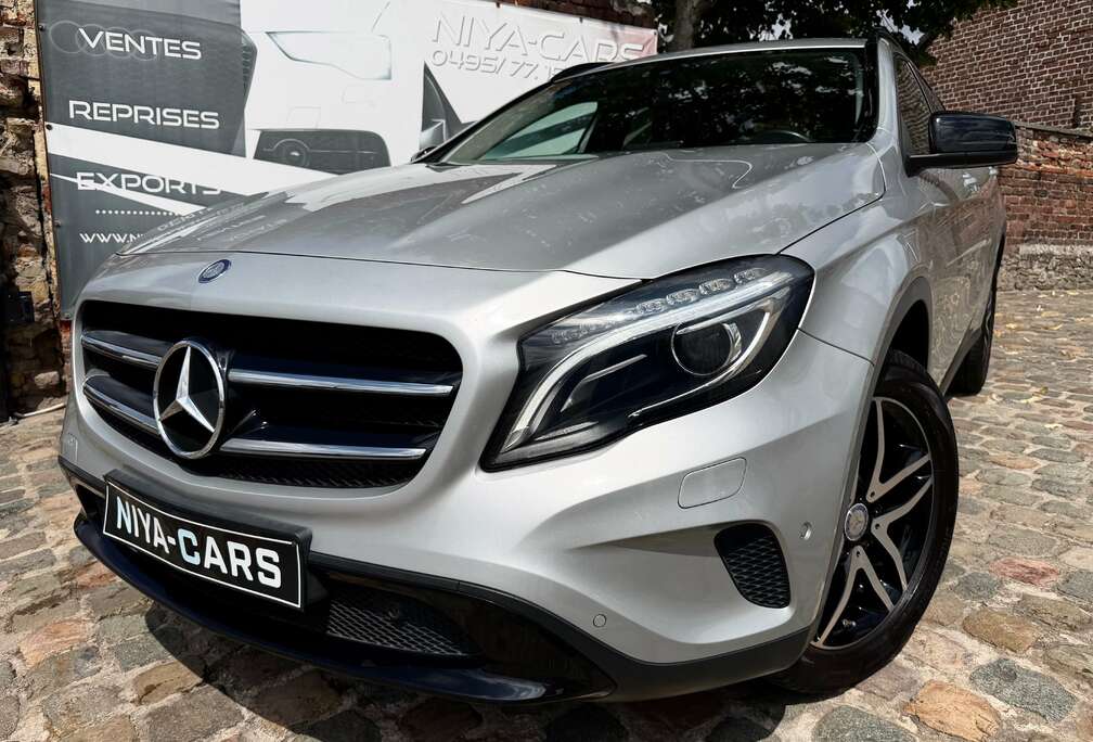 Mercedes-Benz GLA 200 * CAMERA * GPS * XENON *