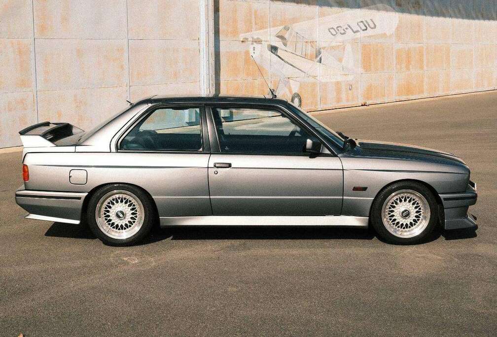 BMW E30 M3 Johnny Cecotto