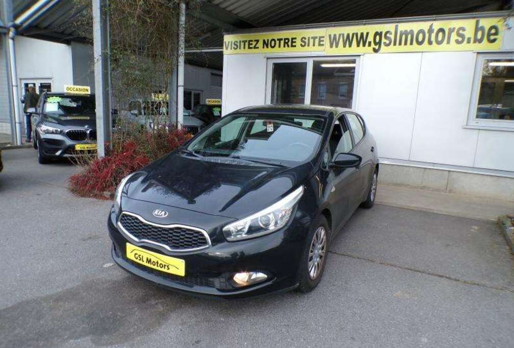Kia 1.4i 100cv Noir 02/16 91.570km Airco Bluetooth USB