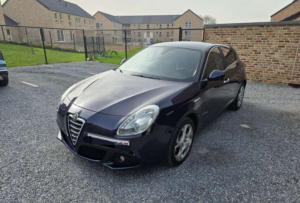 Alfa Romeo Giulietta 1.6 JTD M-Jet*AIRCO*JANTES*BLUETOOTH*CAPTEURS