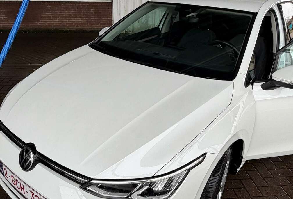 Volkswagen Golf 1.0 eTSI Life Business Premium OPF DSG