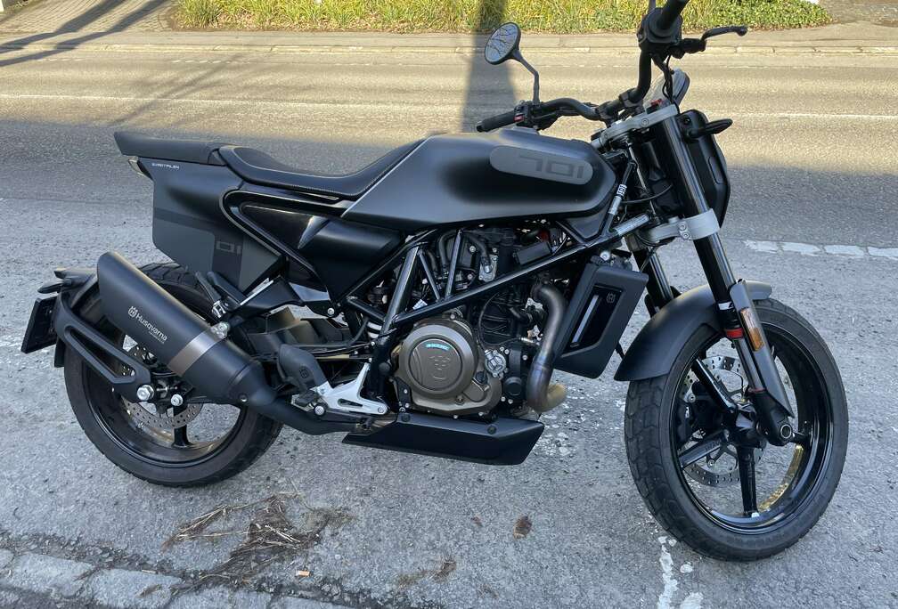 701 Single cylinder