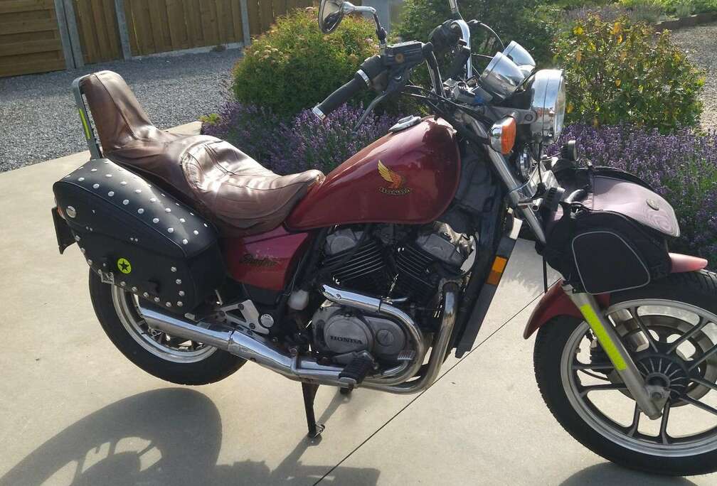 Honda chadow vt 500
