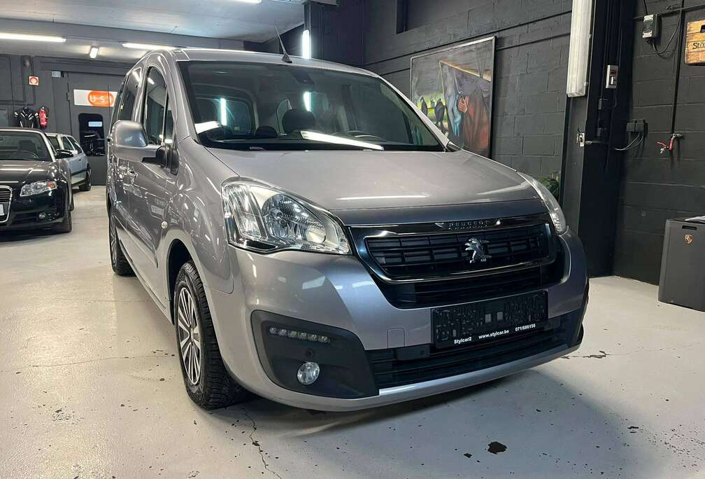 Peugeot PEUGEOT PARTNER **BOITE AUTO** VERSION STYLE** 12 MOIS DE GARANTIE