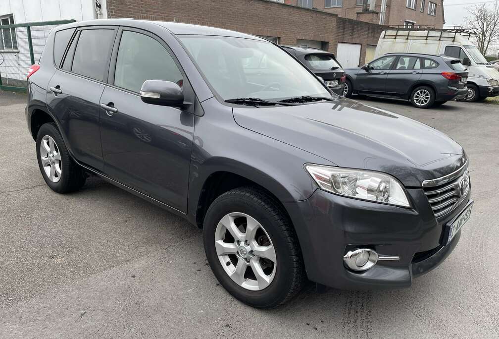 Toyota 2.0i VVT-i 4x4 VX CVT NAVI CLIMATRONIC JANTES