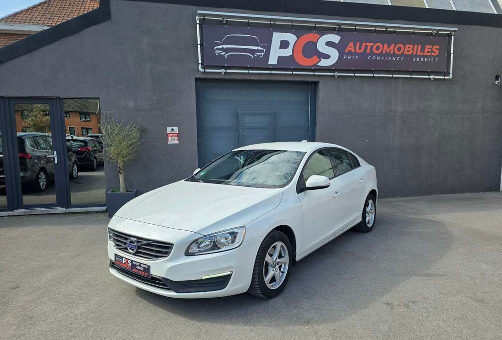 Volvo 2.0 D2 Dynamic *GPS*SIEGES CHAUFF*CARNET COMPLET