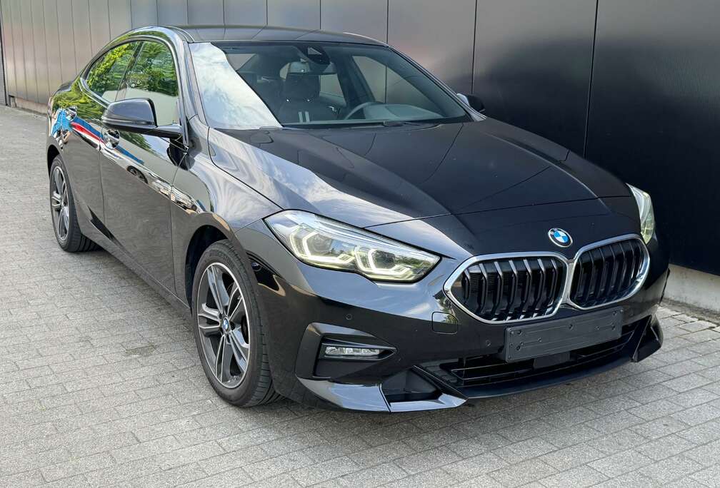BMW BMW 218i Gran Coupé Automaat  Sport Line  LED  Navi