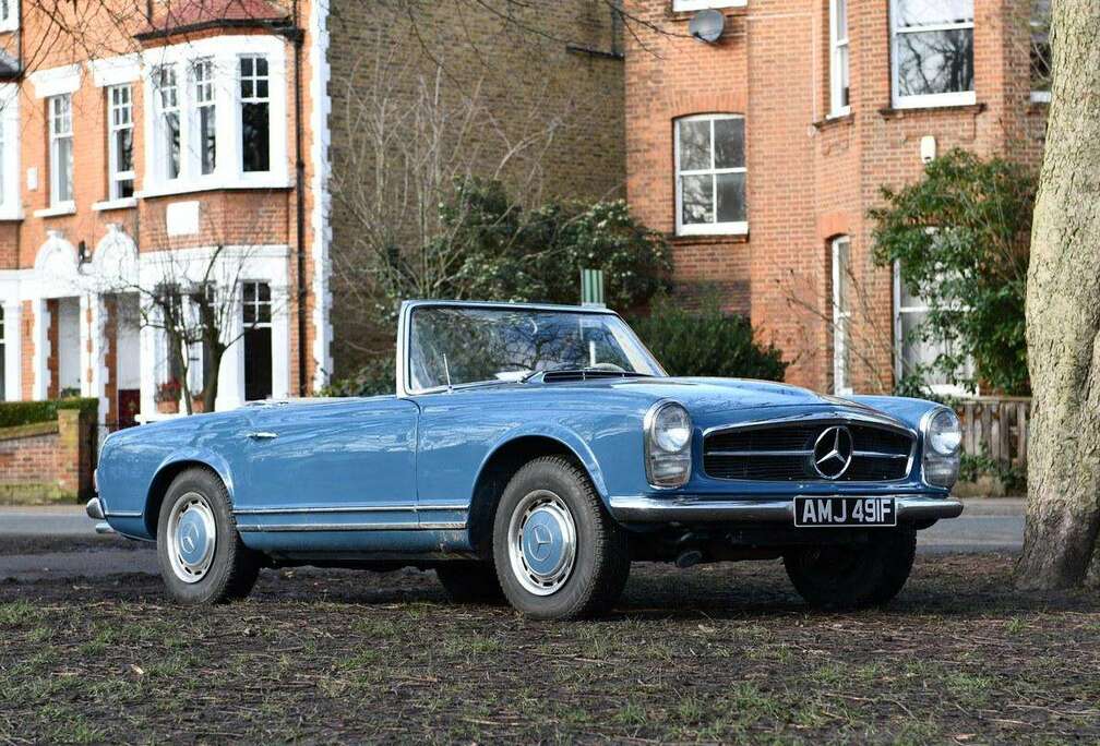 Mercedes-Benz Pagode cabriolet avec hart top