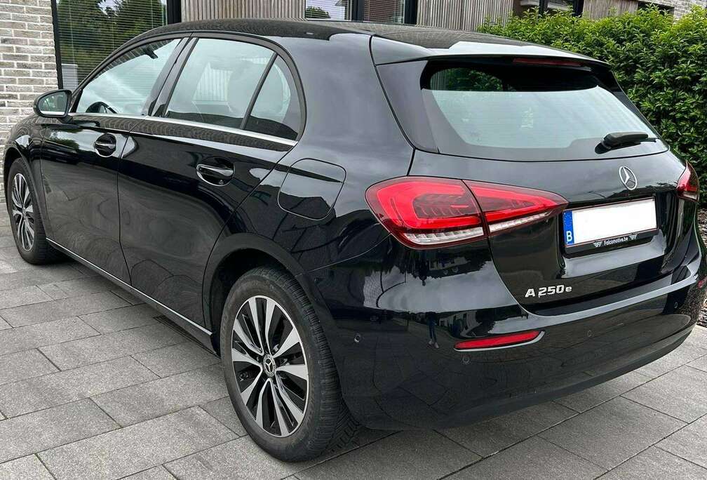 Mercedes-Benz A 250 e PHEV (EU6AP)