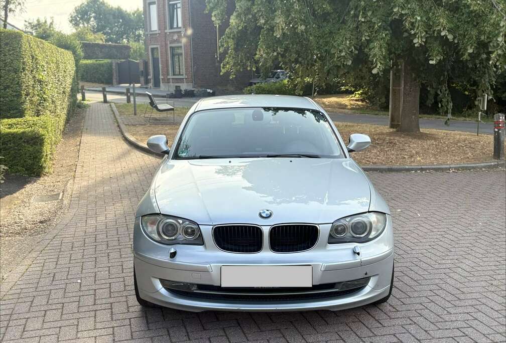 BMW BMW 118DA 2.0D Pack-Sport 2011