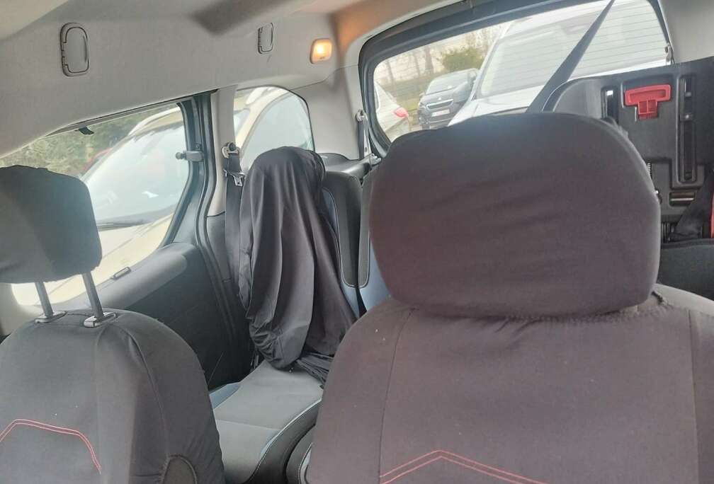 Peugeot 1.6 e-HDi L1H1 Confort 120 ETG STT