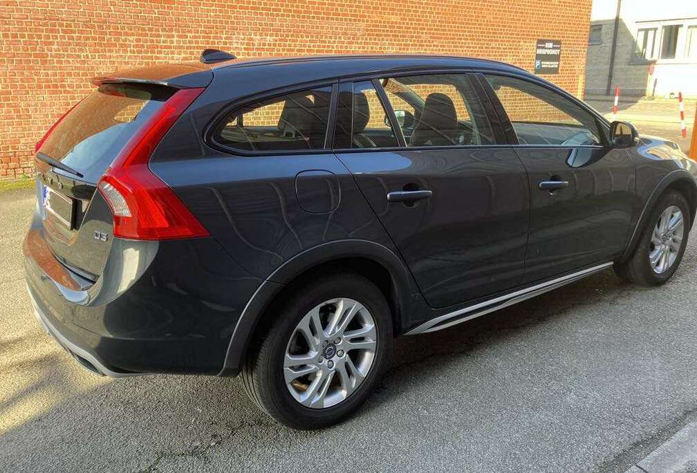Volvo V60 Cross Country 2.0 D3 Momentum