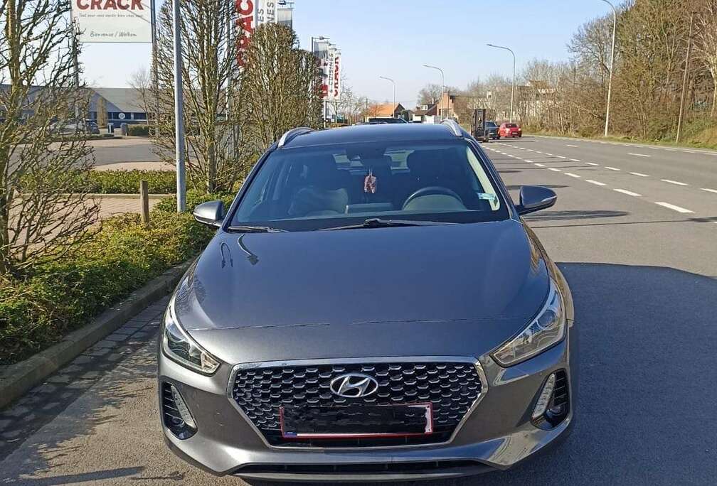 Hyundai SW 1.6 CRDI. 16 V. 110 CV. BVM6 .Business.