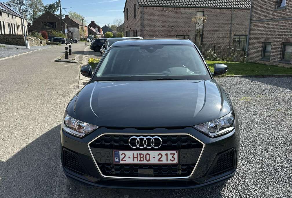 Audi Sportback 25 TFSI Business Edition Advanced S tron