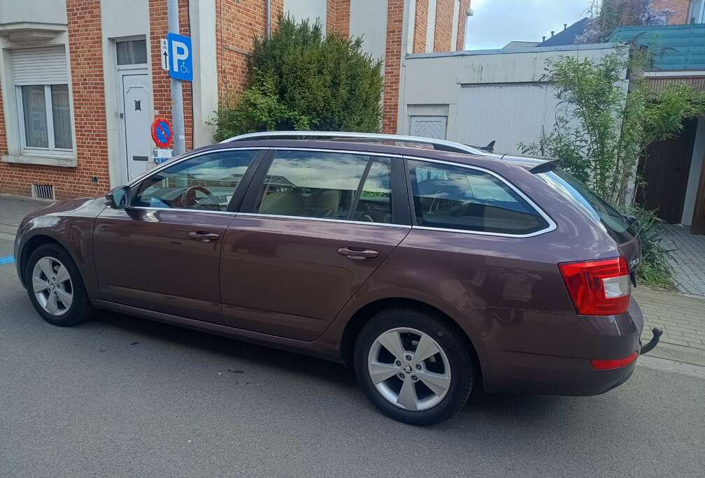 Skoda Octavia SW 1.6 CR TDi Elegance