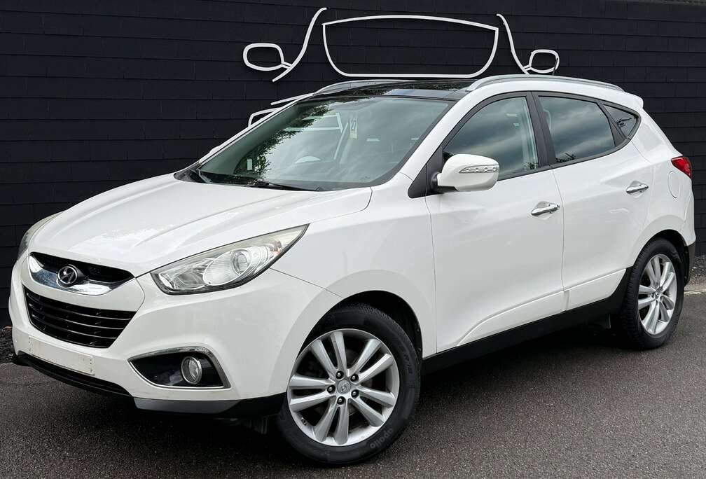 Hyundai 2.0 CRDi 4WD+FULL OPTIONS+NAVI+CAMERA+TOIT OUVR+CUIR