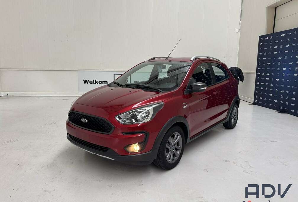 Ford Active uitvoering - Ruby Red - Slechts 31.000 km!!