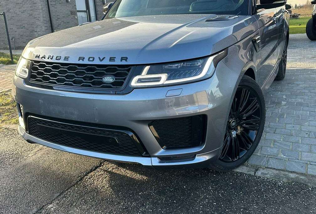 Land Rover D300 (SDV6) HSE Dynamic