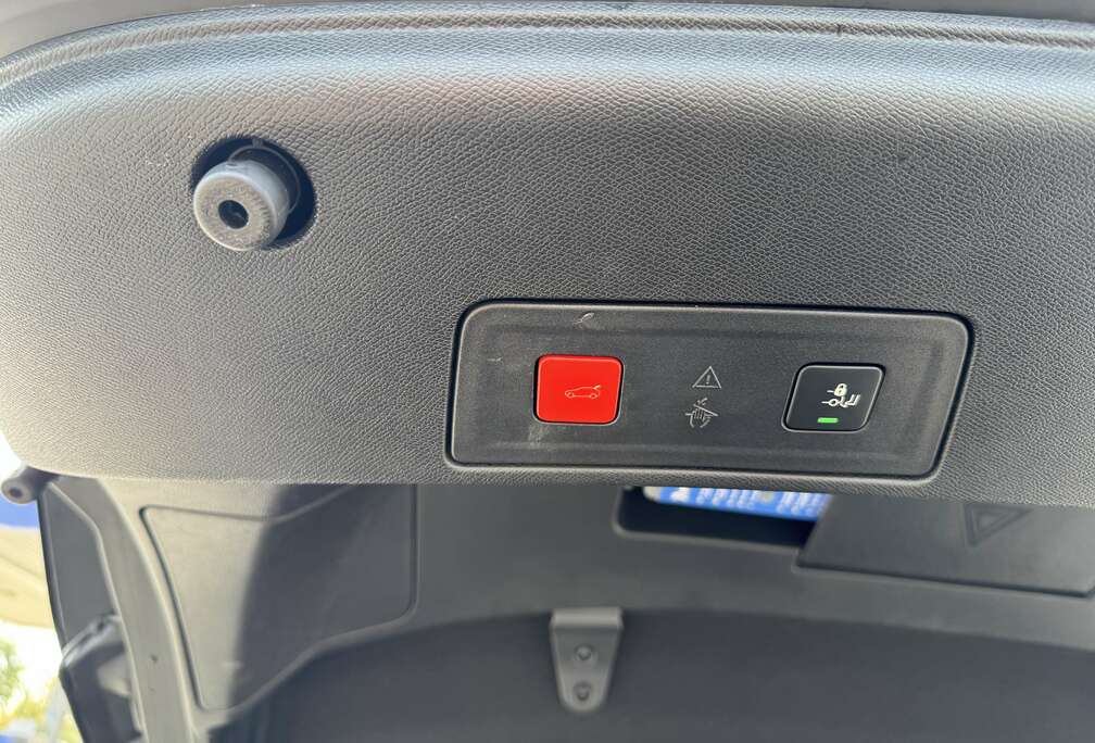 Peugeot PureTech 225 EAT8 GT