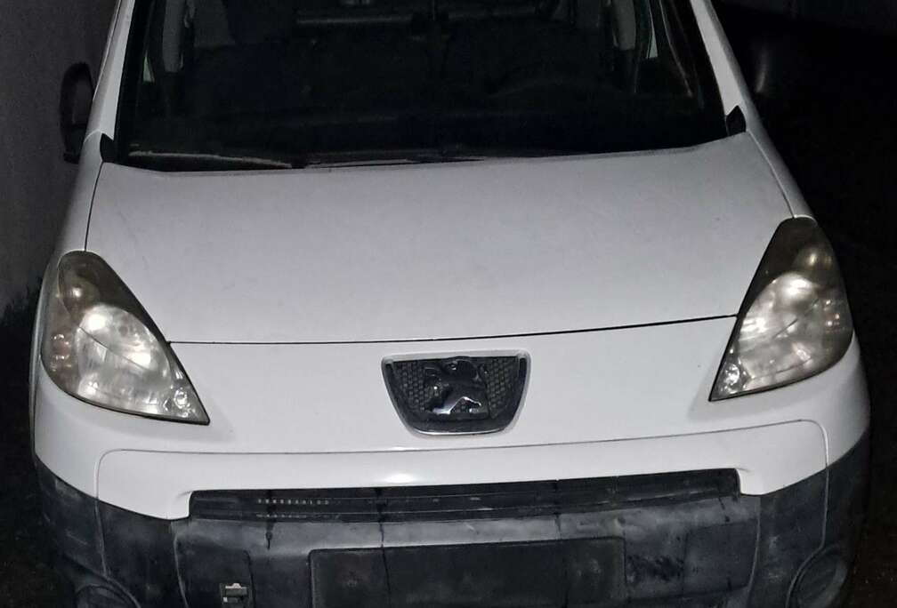 Peugeot 1.6 HDi 90 L1 FAP Komfort