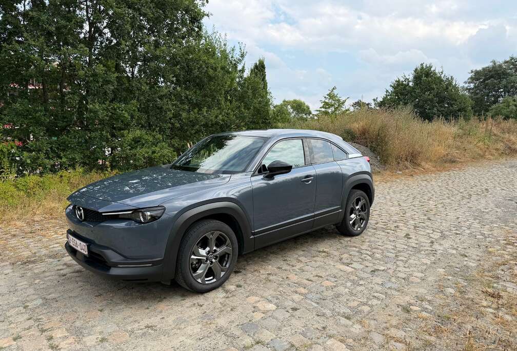 Mazda MX-30 35.5 kWh e-SKYACTIV First Edition