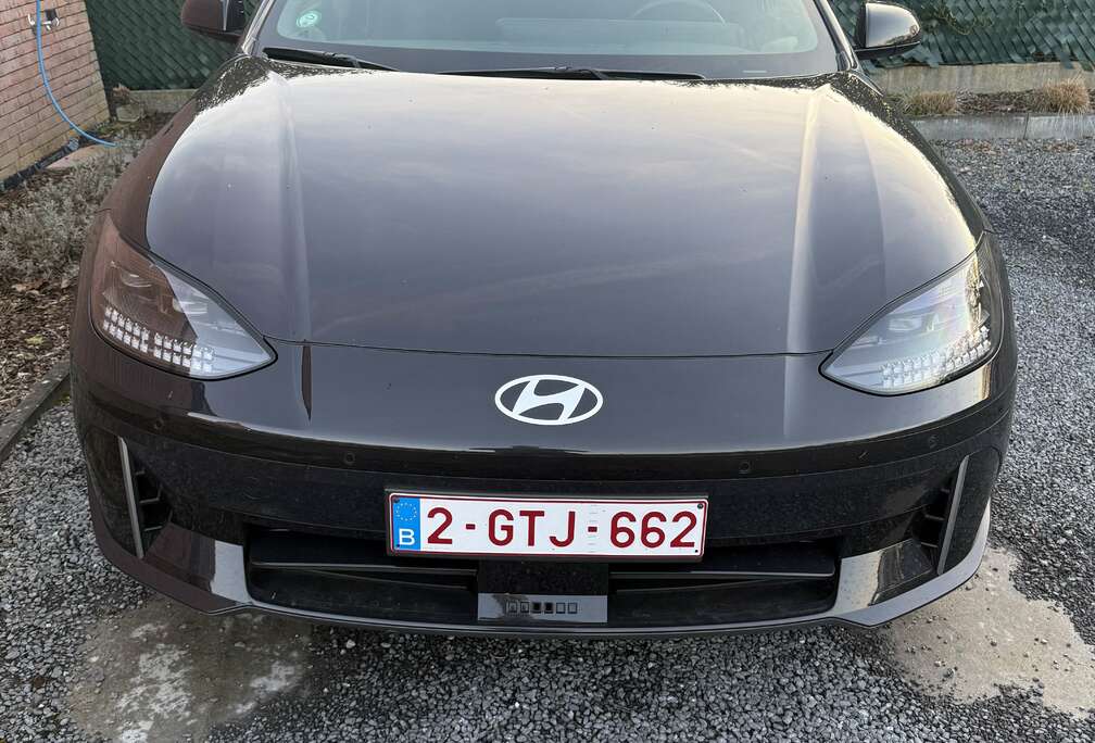 Hyundai 53 kWh Core Plus