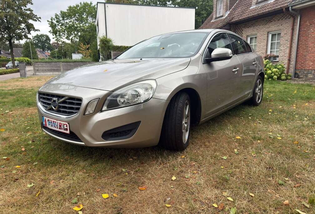 Volvo S60 2.0 D3 Momentum