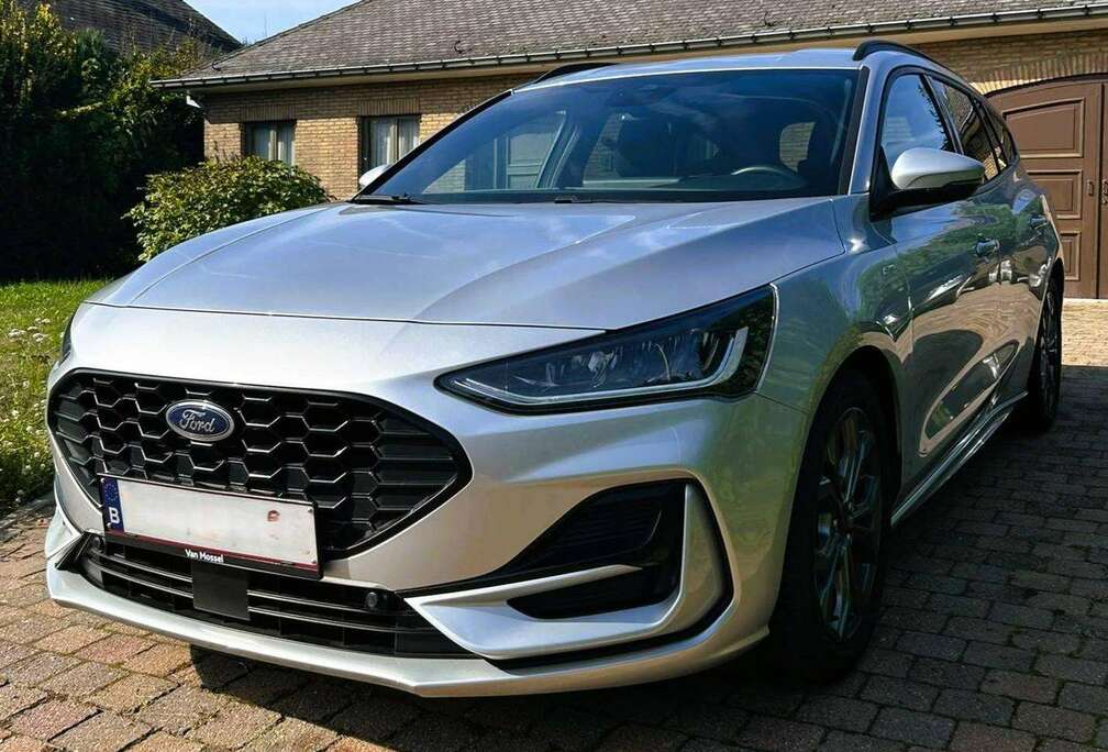 Ford Focus Clipper ST-Line 1.0 EcoBoost Mild-Hybrid Automaat | Camera | CarPlay | ACC