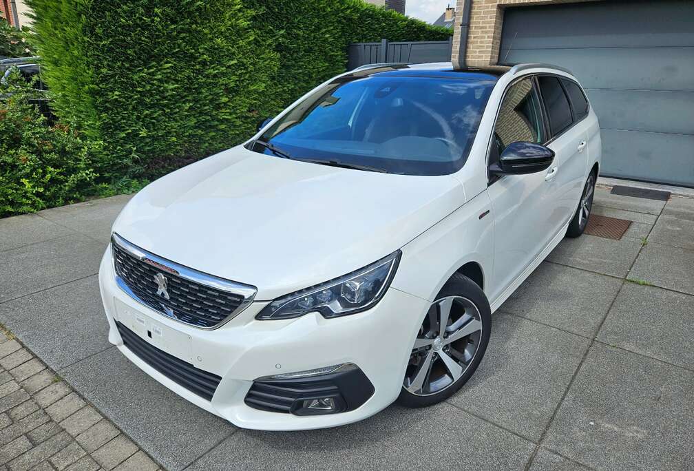 Peugeot 1.2 GT Line / CAMERA / PANO DAK / GPS / *TOP DEAL*