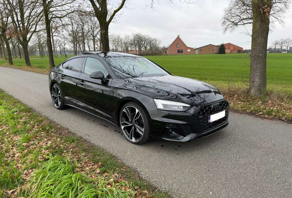 Audi SPORT 35TFSI S-TRONIC S-Line COMPETITION