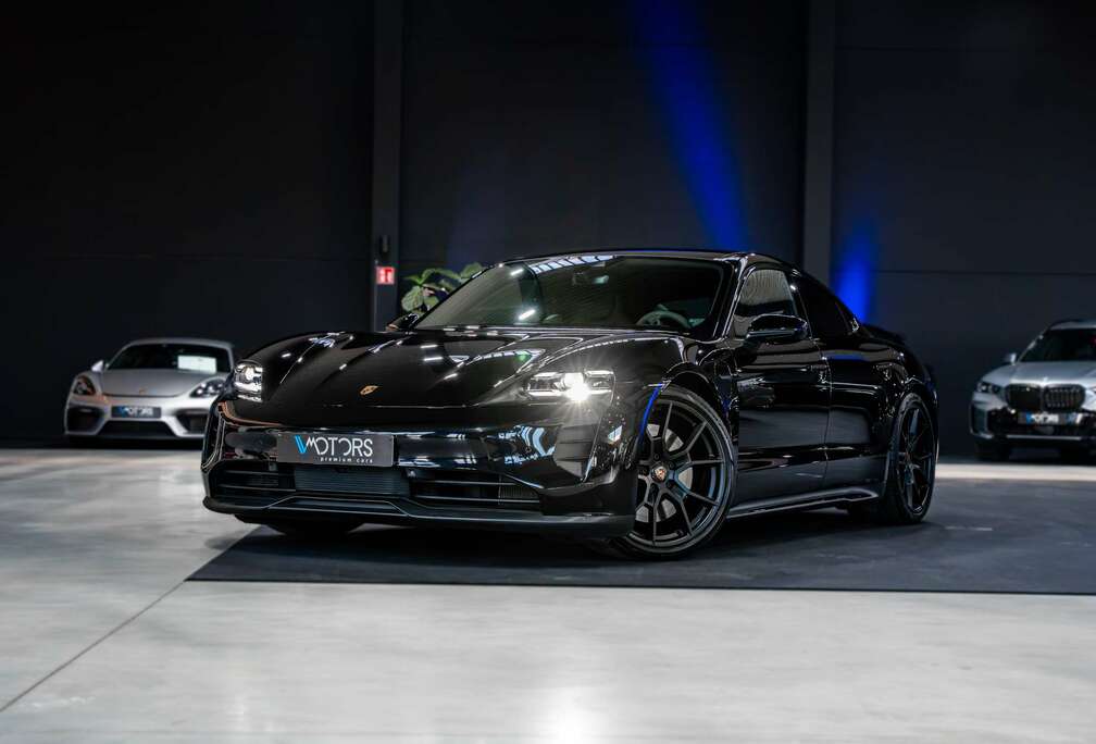 Porsche GTS 93.4 kWh - Sport Design - Memory seats - Stuurwiel verwarming - Sport Chrono - 18-way - Pano