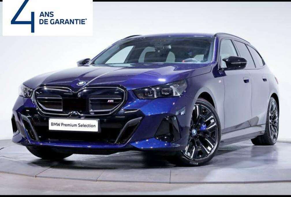 BMW M60 xDrive Touring Kit M Sport