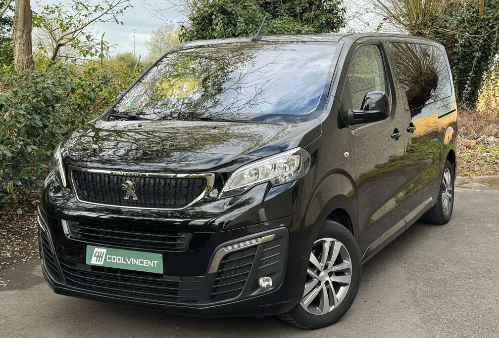 Peugeot 1.5 HDI // 8 PLACES // GPS // CARPLAY