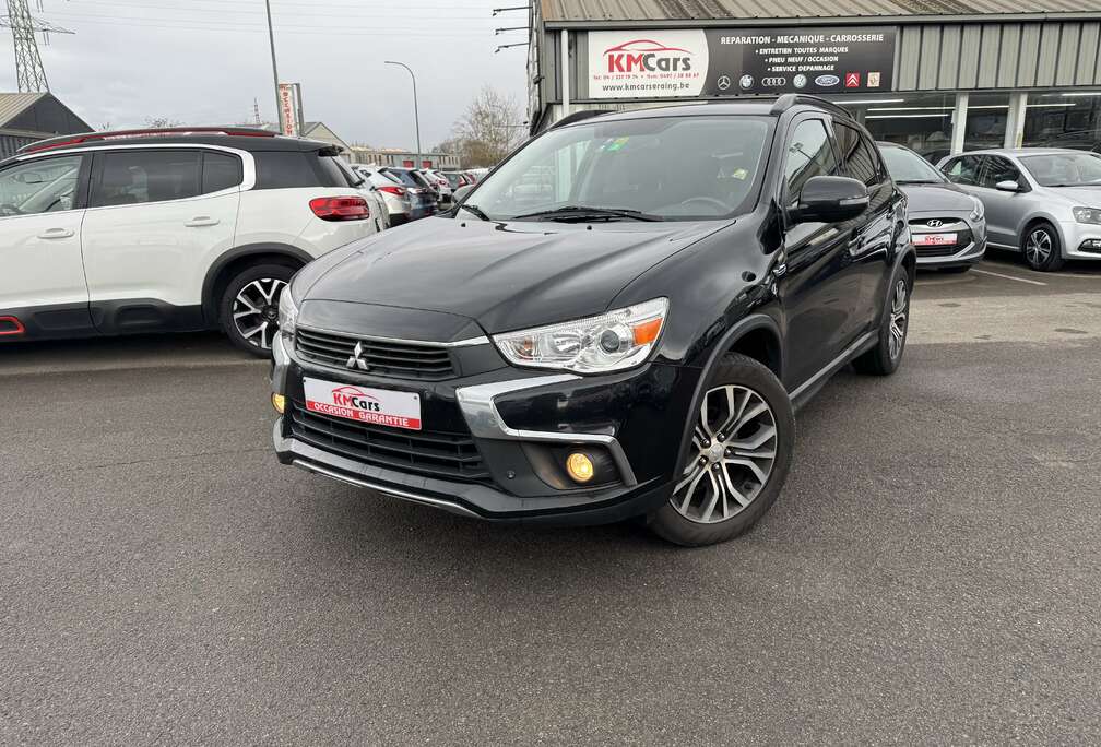 Mitsubishi 1.6 2WD// CLIMATISATION // NAVIGATION // JANTES
