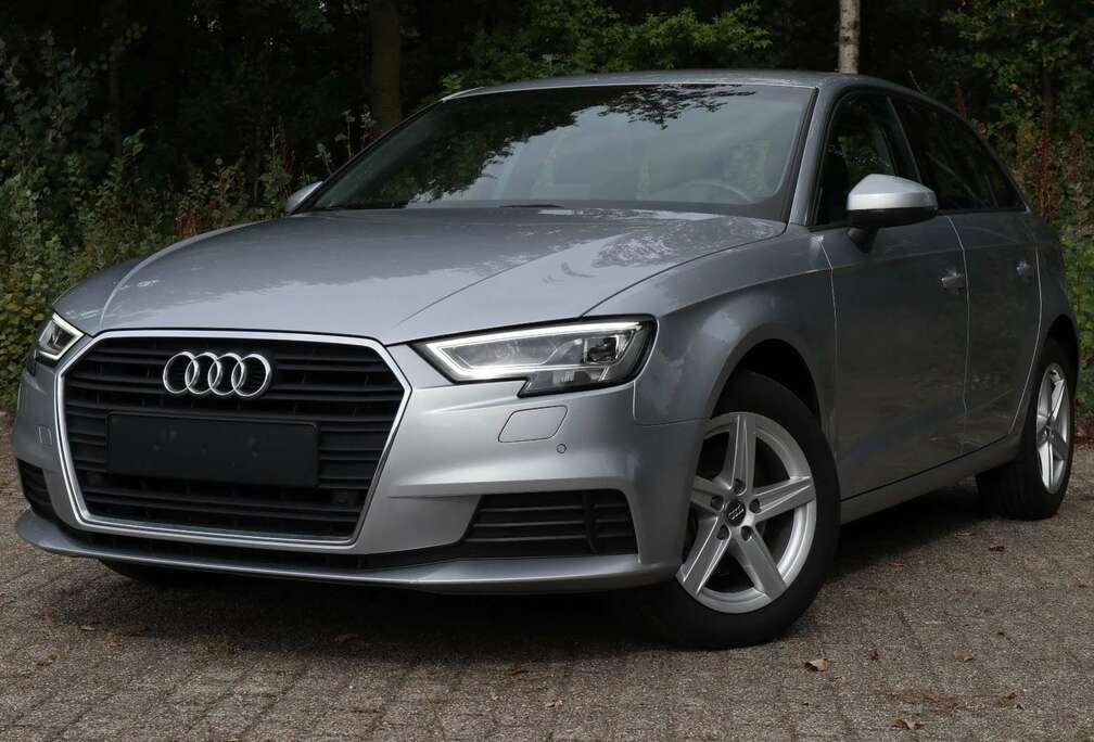 Audi 30 TDI Limousine S tronic