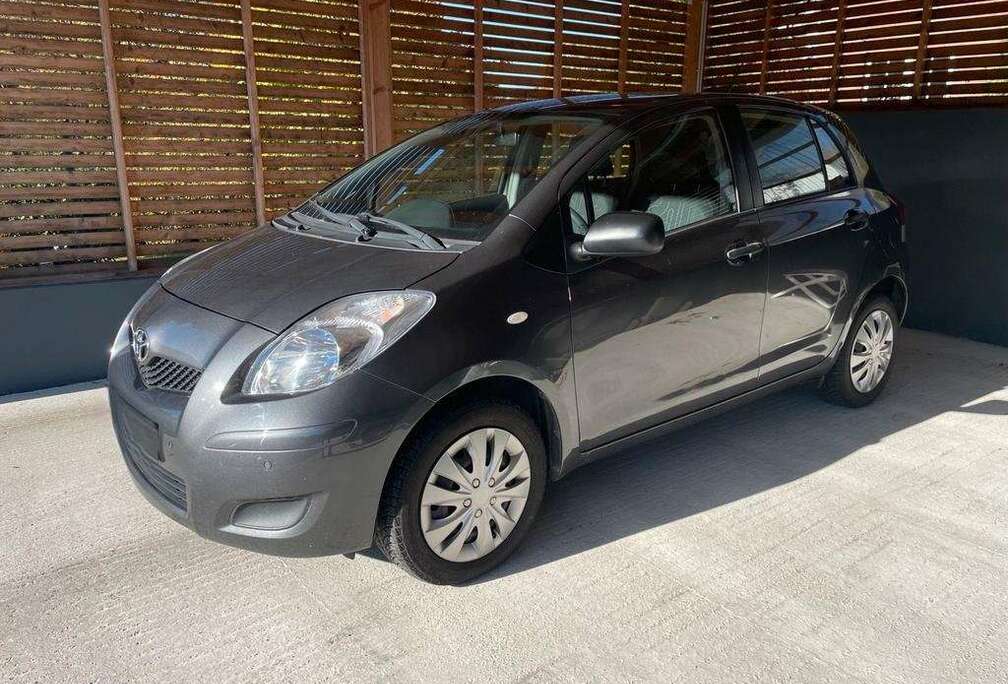 Toyota 1.0i VVT-i London