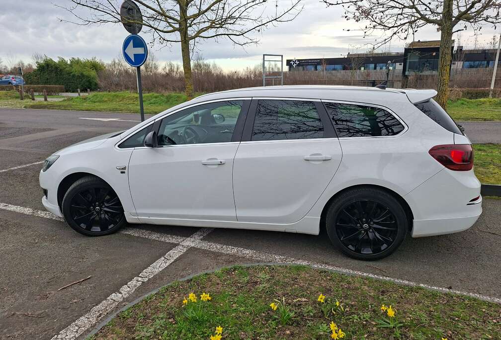 Opel Astra Sports Tourer 1.6 CDTi ecoFLEX Ultimate Edition