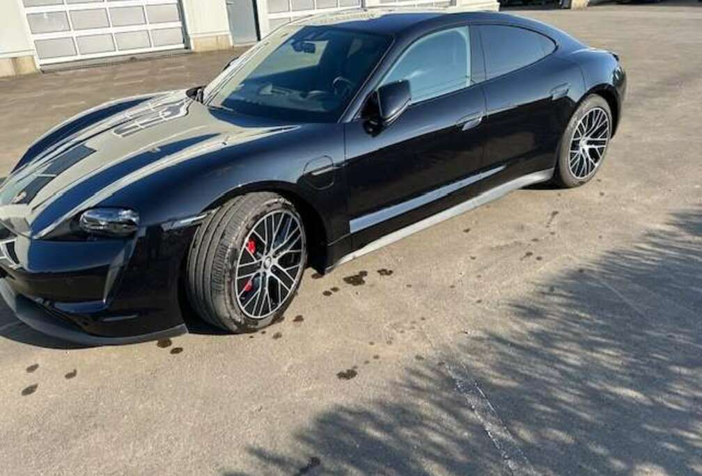 Porsche Taycan 4S Performancebatterie Plus