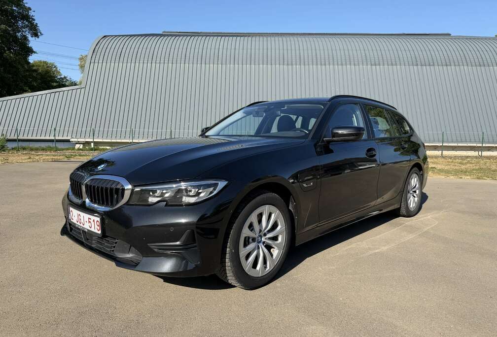BMW 320e Touring PHEV