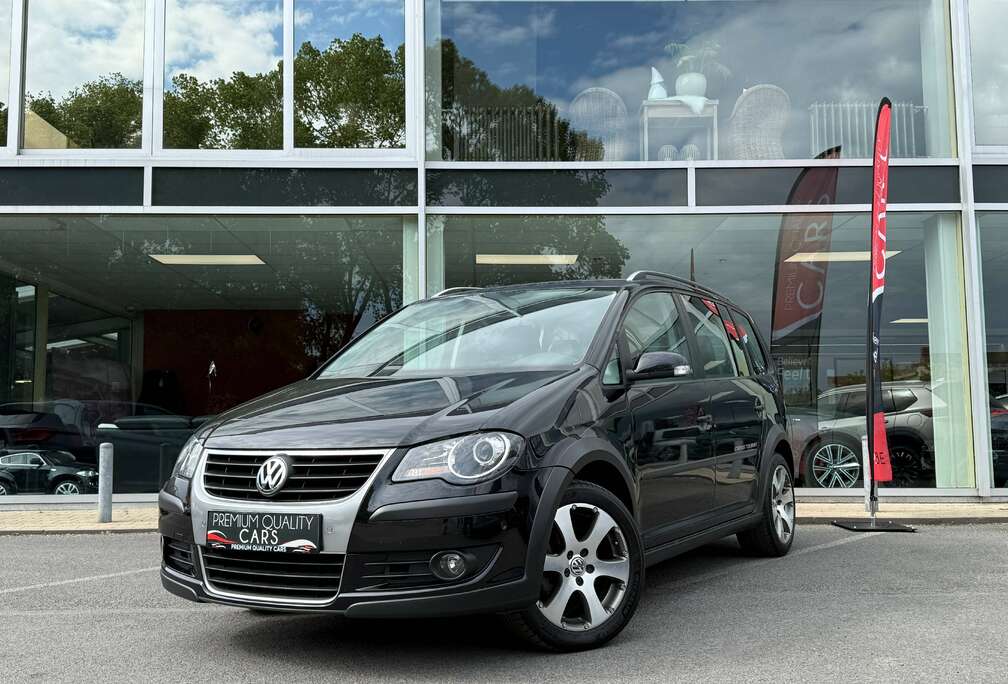 Volkswagen ENKEL VERKOOP AAN HANDELAAR - 7 ZIT / TREKHAAK / ZETELVERWARMING / PARKEERSENSOREN /