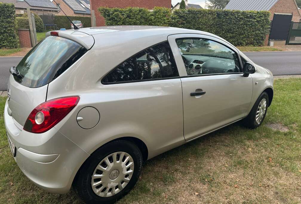 Opel Corsa 1.0 12VSelection 110 Jahre