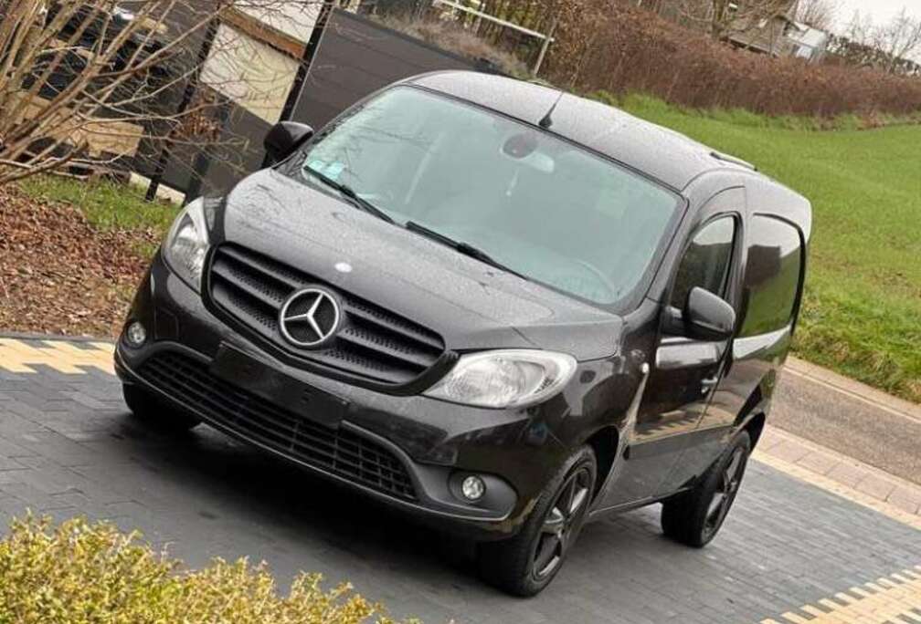 Mercedes-Benz 109 CDI Mixto extralang