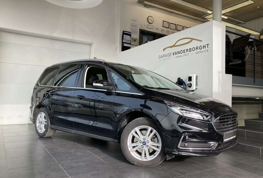 Ford TITANIUM HYBRID BENZINE  AUTOMAAT 7 ZIT 17000KM