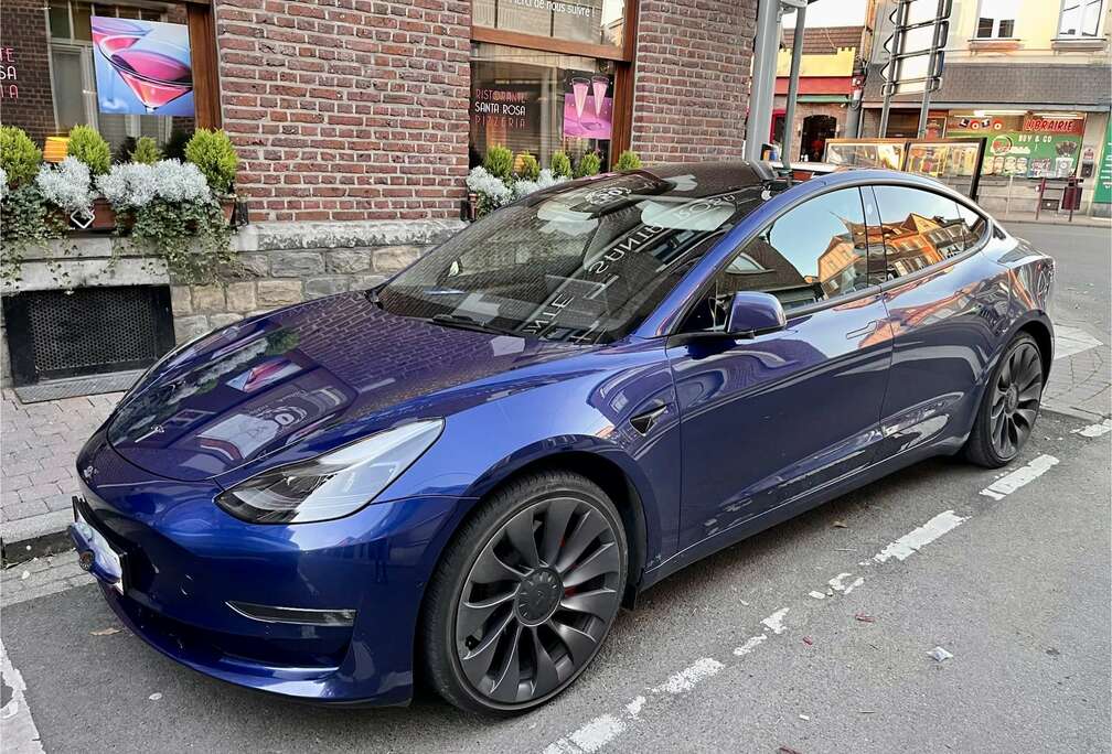 Tesla 78 kWh AWD Performance (377 kW)