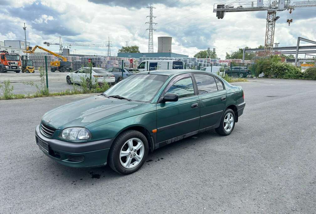 Toyota 1.6i 16v Linea Terra jante aluminium